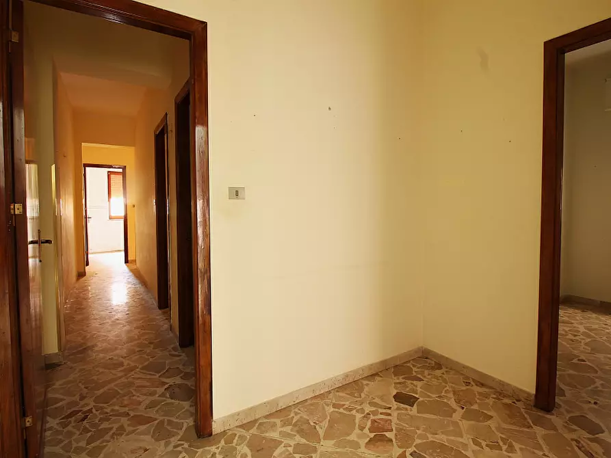 Immagine 6 di Appartamento in vendita  in Via Niccolò Tommaseo a Bagheria