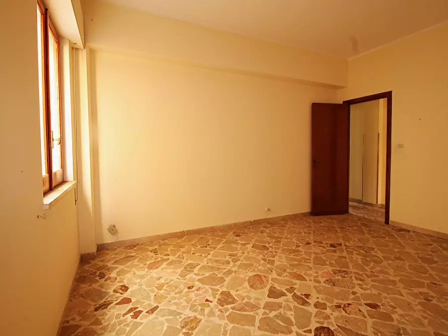 Immagine 9 di Appartamento in vendita  in Via Niccolò Tommaseo a Bagheria