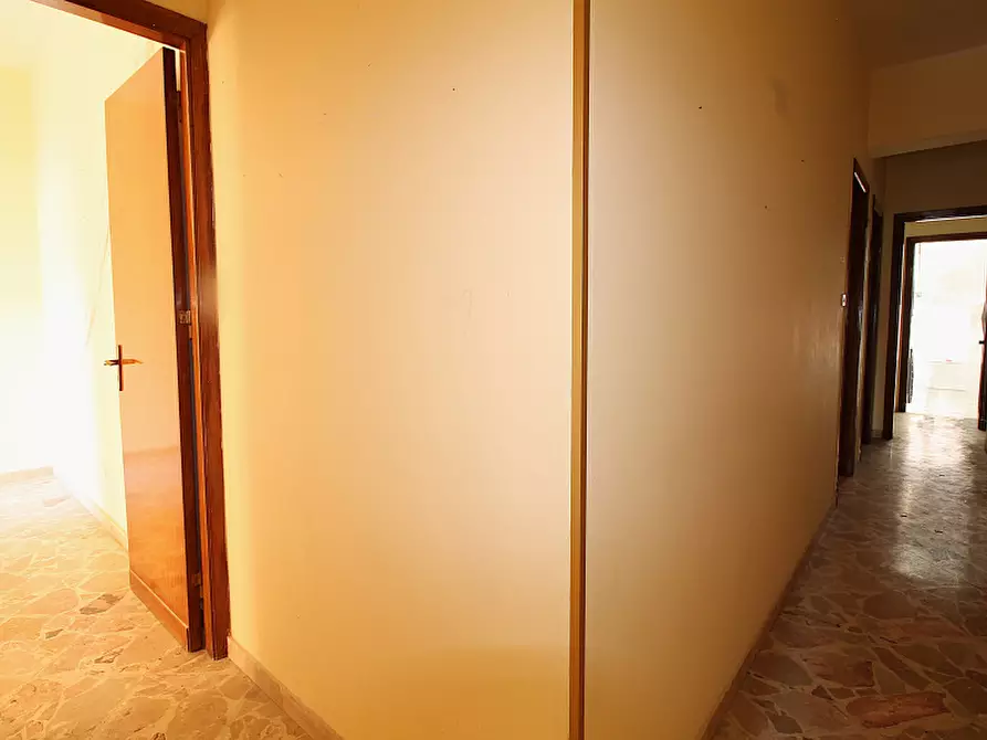 Immagine 11 di Appartamento in vendita  in Via Niccolò Tommaseo a Bagheria