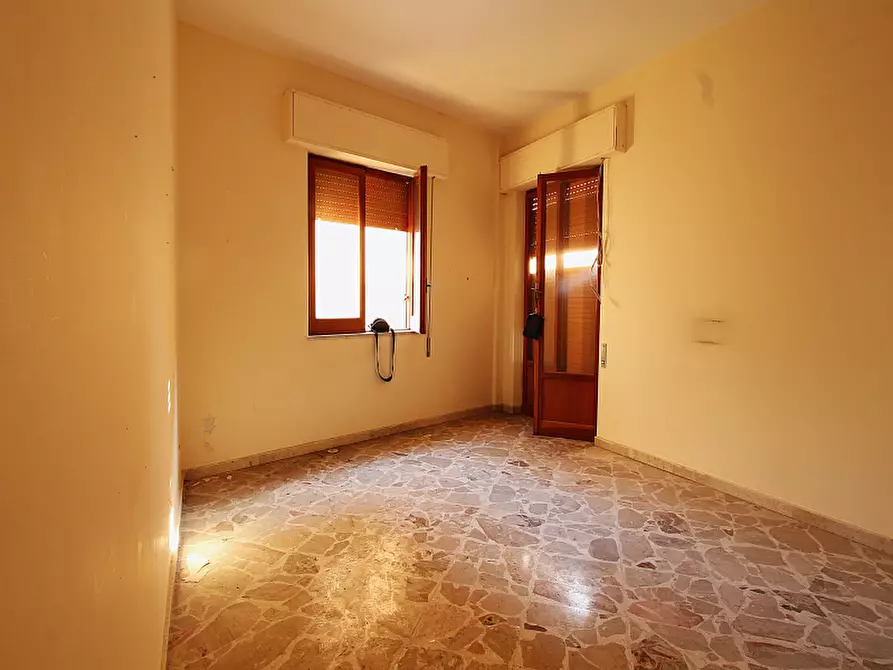 Immagine 12 di Appartamento in vendita  in Via Niccolò Tommaseo a Bagheria