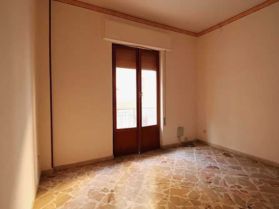 Immagine 15 di Appartamento in vendita  in Via Niccolò Tommaseo a Bagheria