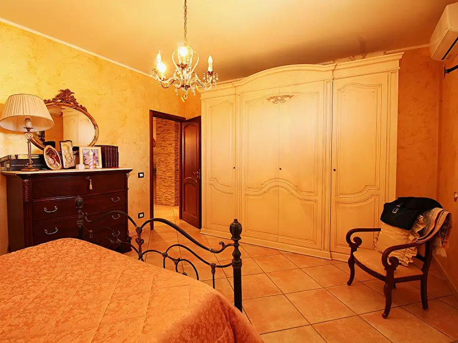 Immagine 15 di Appartamento in vendita  in Via Giovanni Nicola Salernitano a Bagheria