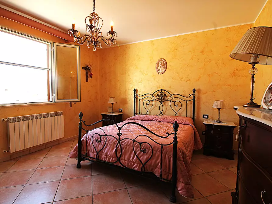 Immagine 16 di Appartamento in vendita  in Via Giovanni Nicola Salernitano a Bagheria