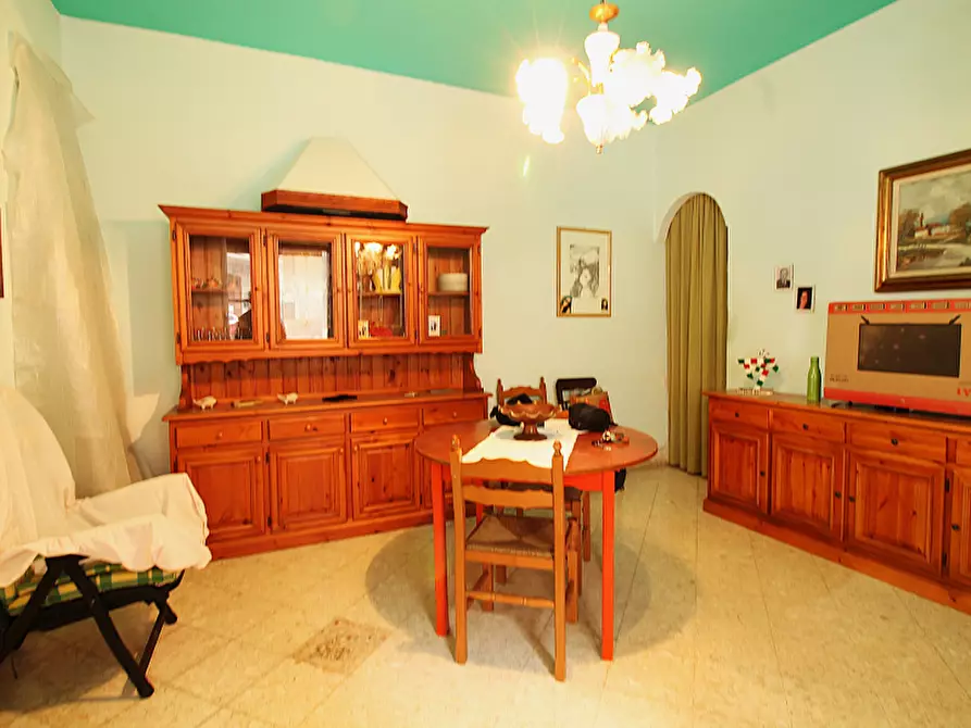 Immagine 3 di Palazzo in vendita  in Via Suppietro a Casteldaccia