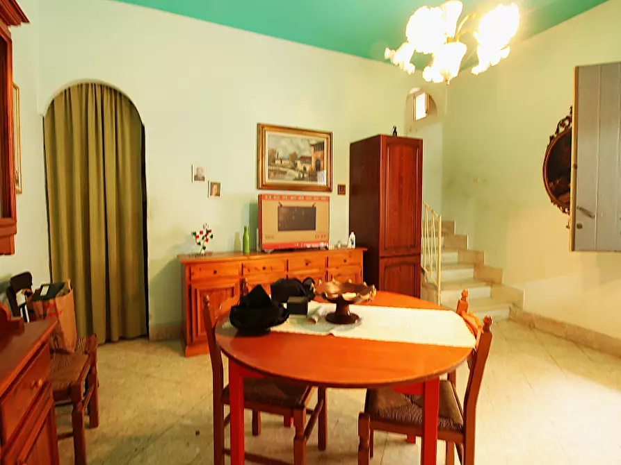 Immagine 4 di Palazzo in vendita  in Via Suppietro a Casteldaccia