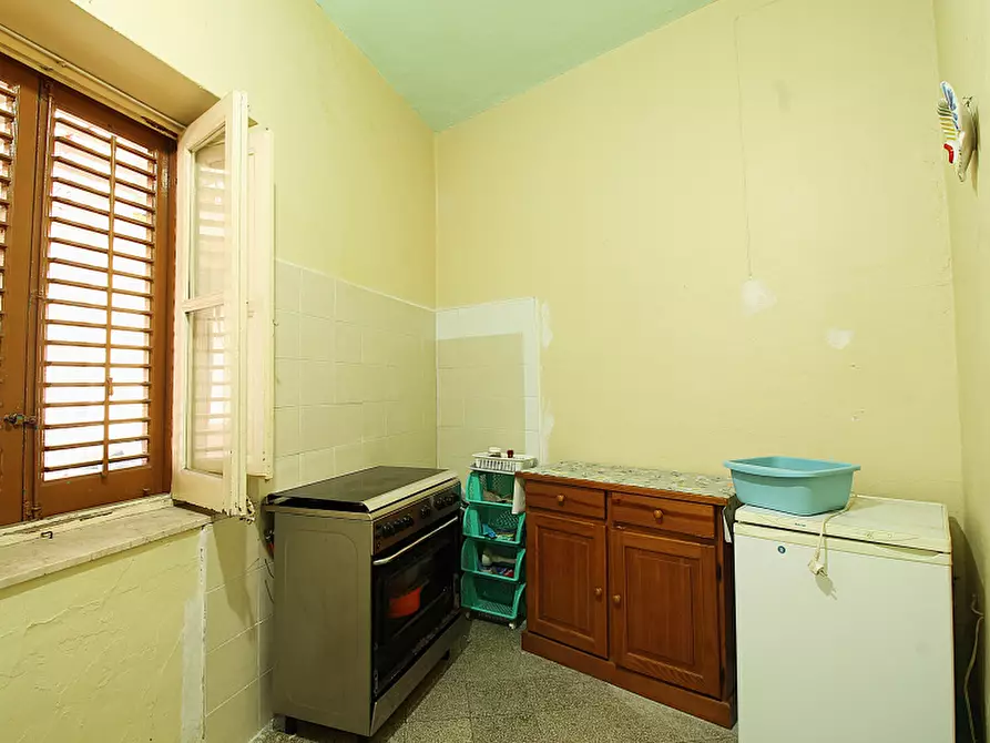 Immagine 6 di Palazzo in vendita  in Via Suppietro a Casteldaccia