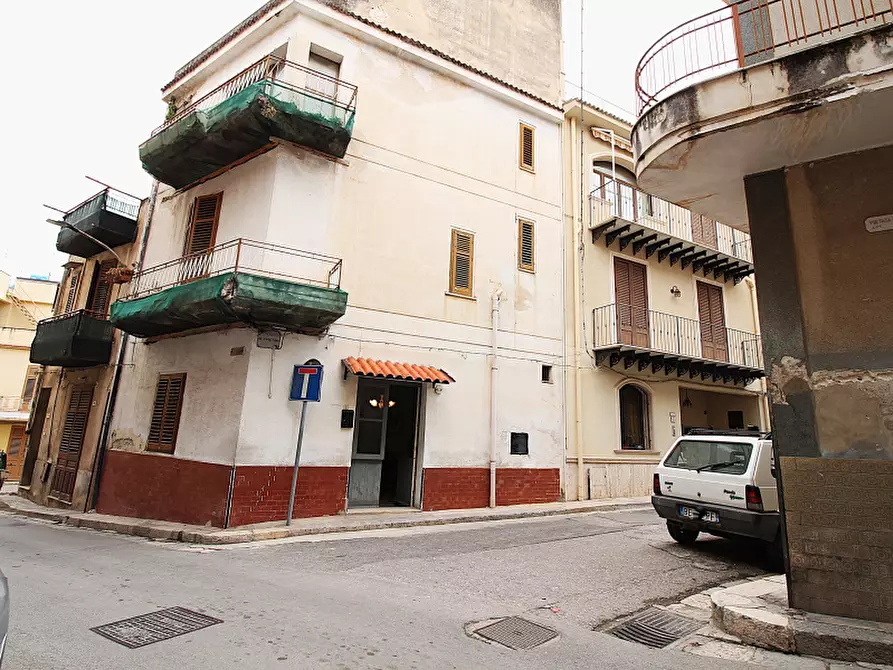 Immagine 9 di Palazzo in vendita  in Via Suppietro a Casteldaccia