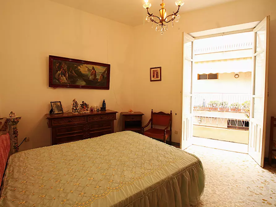 Immagine 12 di Palazzo in vendita  in Via Suppietro a Casteldaccia