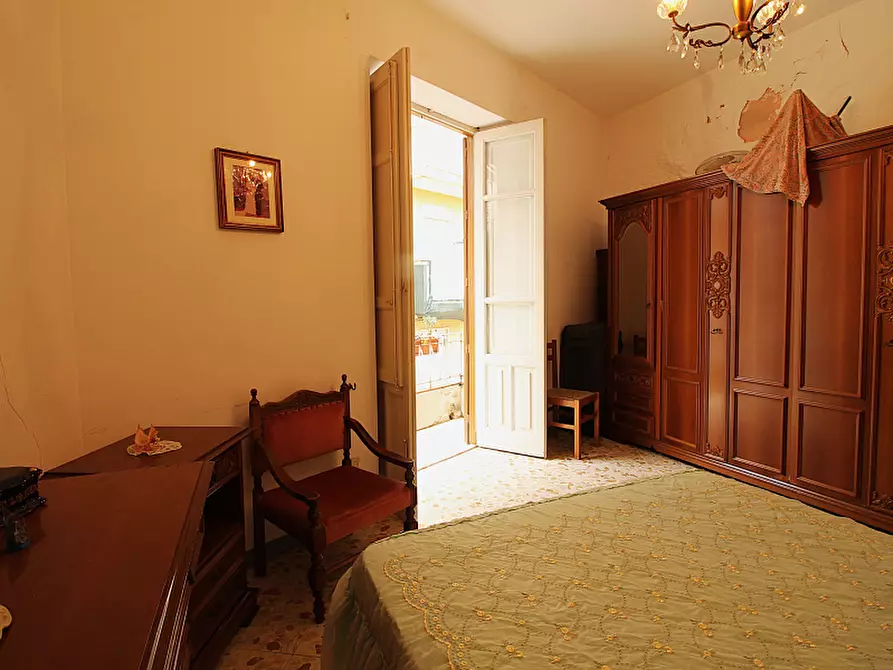 Immagine 13 di Palazzo in vendita  in Via Suppietro a Casteldaccia