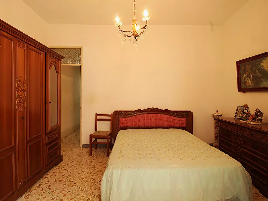 Immagine 14 di Palazzo in vendita  in Via Suppietro a Casteldaccia