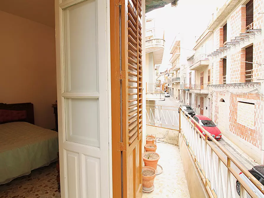 Immagine 15 di Palazzo in vendita  in Via Suppietro a Casteldaccia