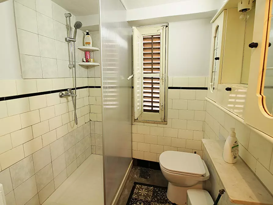 Immagine 18 di Palazzo in vendita  in Via Suppietro a Casteldaccia