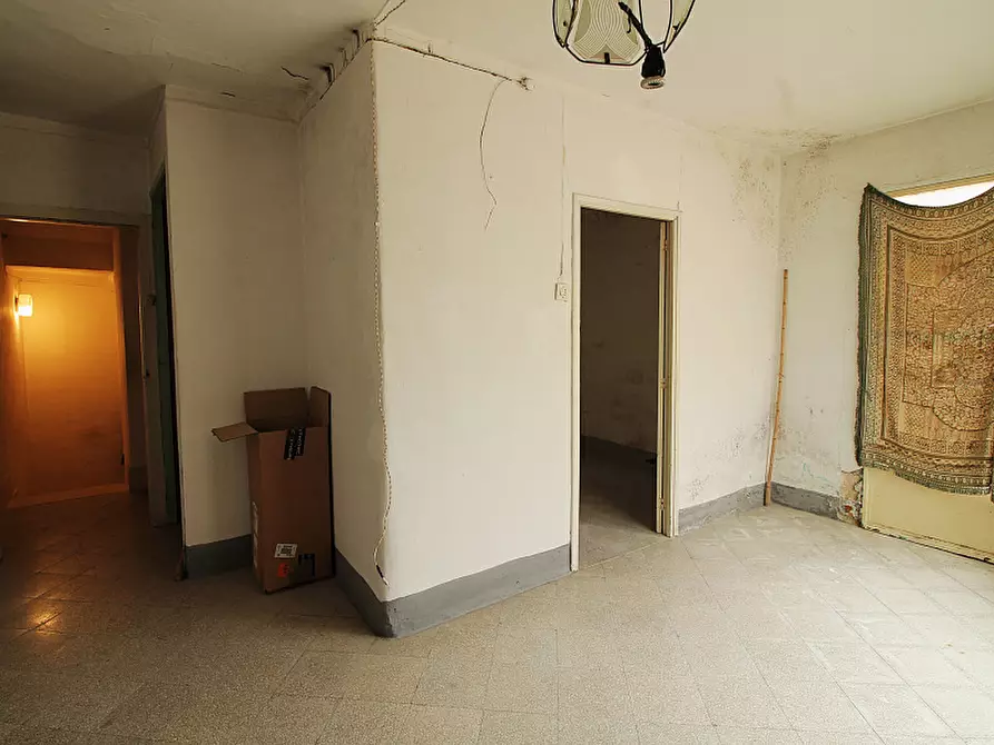 Immagine 21 di Palazzo in vendita  in Via Suppietro a Casteldaccia