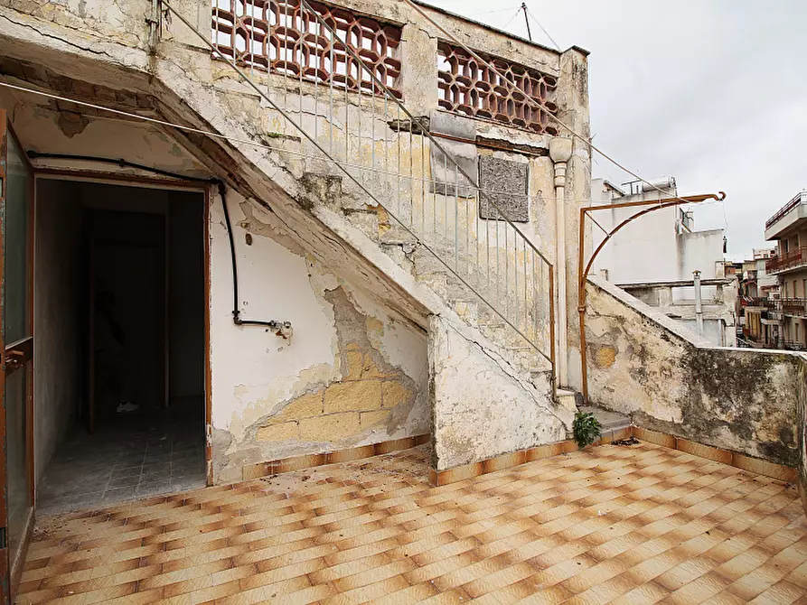 Immagine 29 di Palazzo in vendita  in Via Suppietro a Casteldaccia