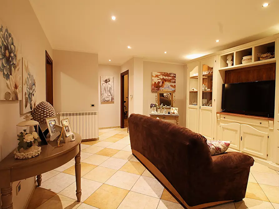 Immagine 3 di Appartamento in vendita  in Via Giovanni Girgenti a Bagheria