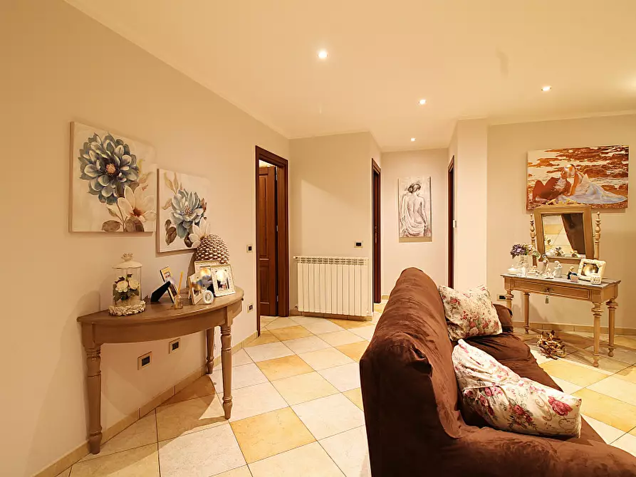 Immagine 4 di Appartamento in vendita  in Via Giovanni Girgenti a Bagheria