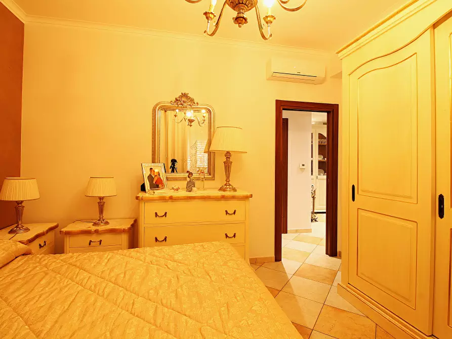 Immagine 15 di Appartamento in vendita  in Via Giovanni Girgenti a Bagheria