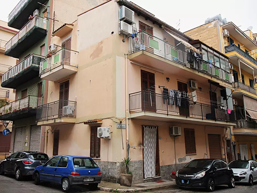 Immagine 1 di Appartamento in vendita  in Via Giovanni Girgenti a Bagheria