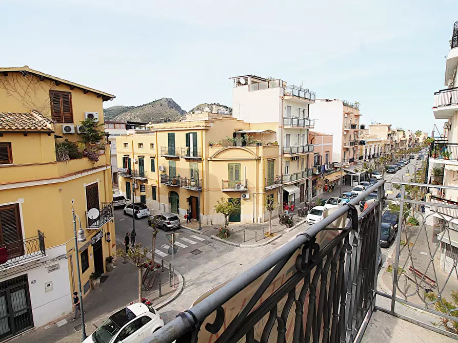 Immagine 1 di Appartamento in vendita  in Via Ciauri a Santa Flavia