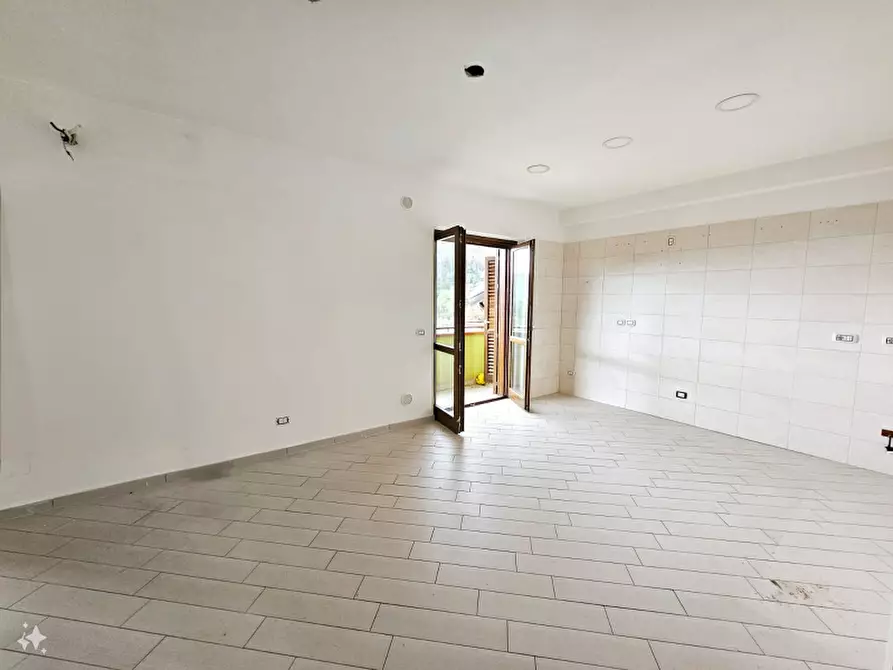 Immagine 6 di Appartamento in vendita  in Via Dottor Matteo Petraroia a Pellezzano