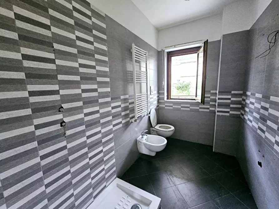 Immagine 11 di Appartamento in vendita  in Via Dottor Matteo Petraroia a Pellezzano