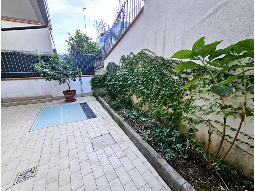 Immagine 17 di Appartamento in vendita  in Via Alcide De Gasperi a Pellezzano