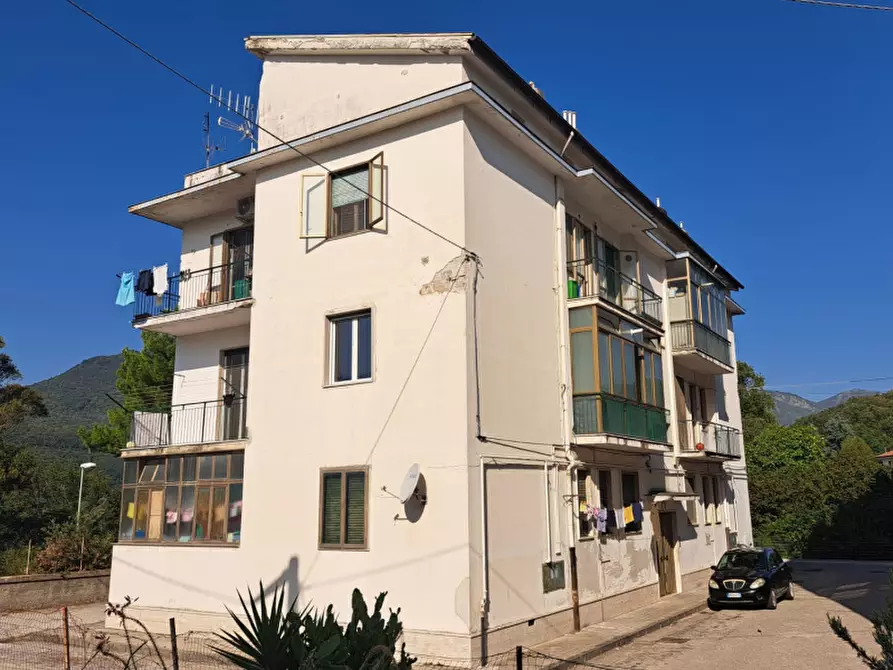 Immagine 12 di Appartamento in vendita  in Via Roberto Mazzetti a Salerno