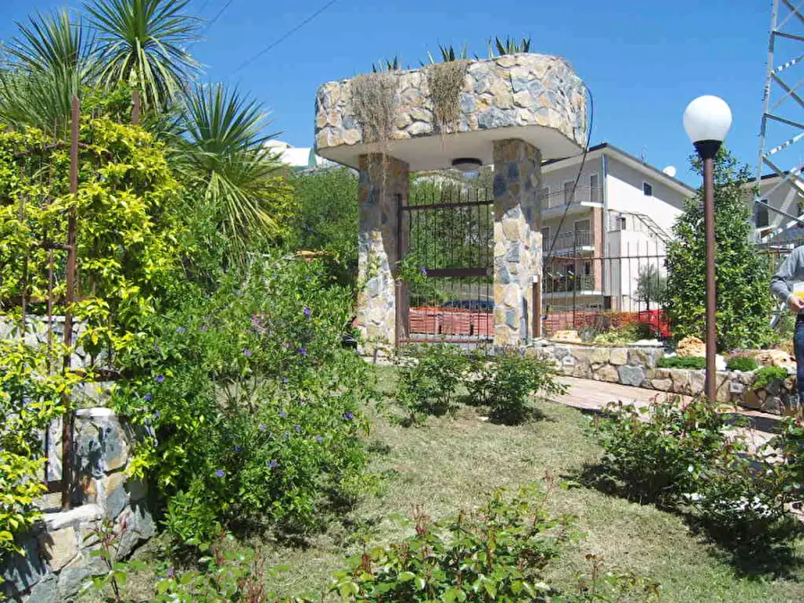 Immagine 25 di Villa in vendita  in Via San Bartolomeo a Pellezzano