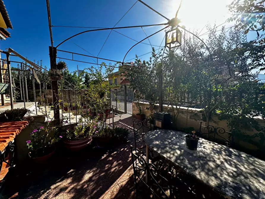 Immagine 4 di Villa in vendita  in Via Pastrengo a Boscotrecase