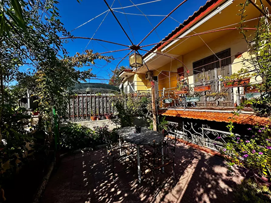 Immagine 5 di Villa in vendita  in Via Pastrengo a Boscotrecase