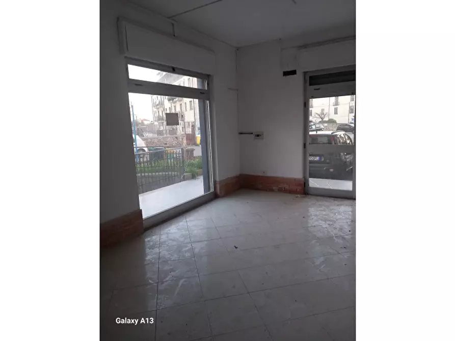 Immagine 6 di Negozio in affitto  in Via Pompei a Pontecagnano Faiano