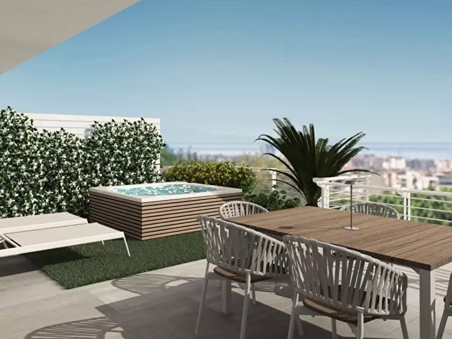 Immagine 11 di Villa in vendita  in Via Zoccoli a Salerno