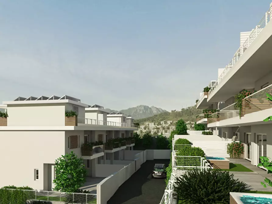 Immagine 7 di Villa in vendita  in Via Zoccoli a Salerno