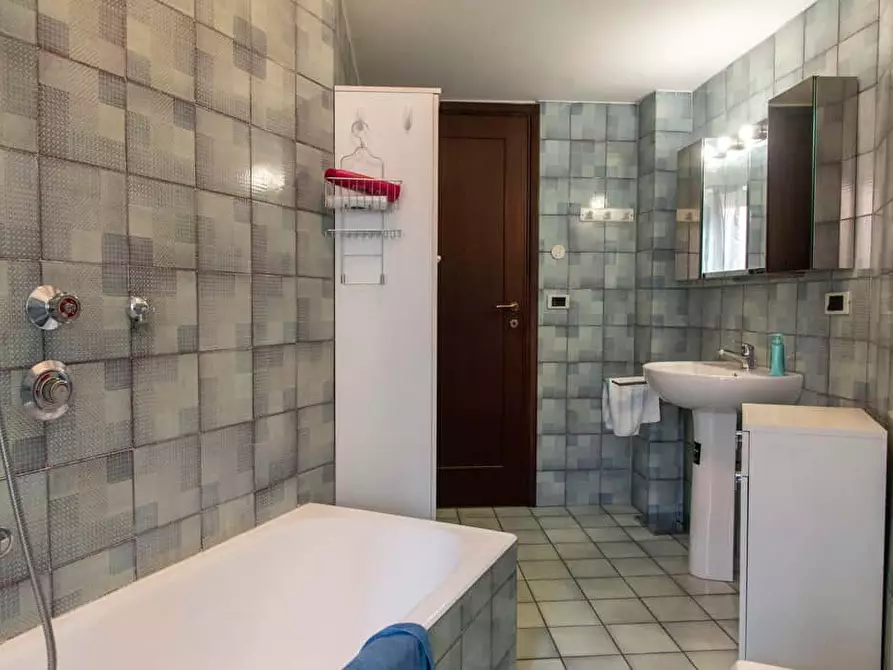 Immagine 10 di Camera in affitto  in Via Nomentana263 a Roma