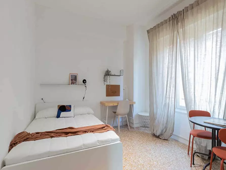 Immagine 2 di Camera in affitto  in Viale Carlo Espinasse10 a Milano