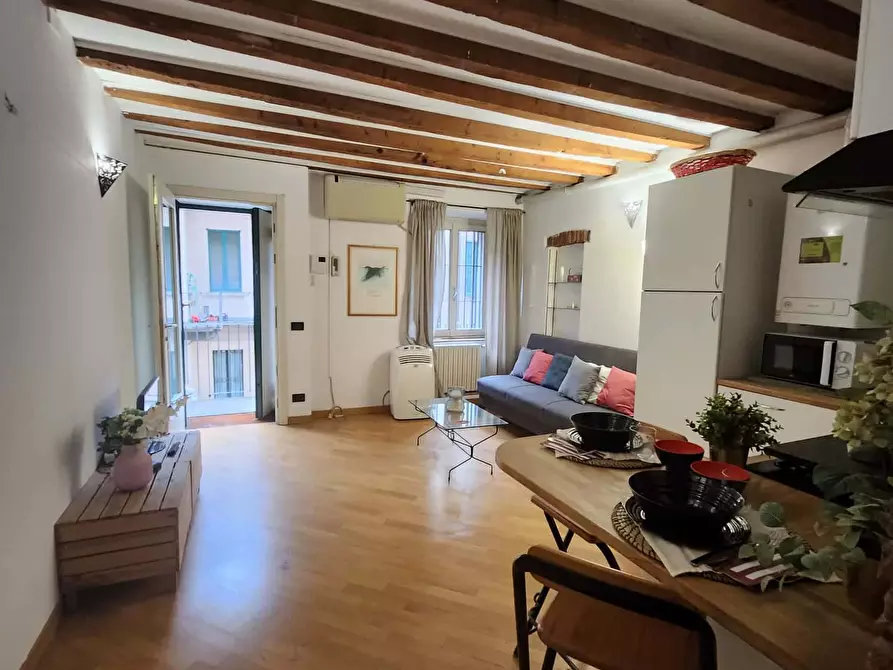 Immagine 16 di Appartamento in affitto  in Via Vigevano14 a Milano