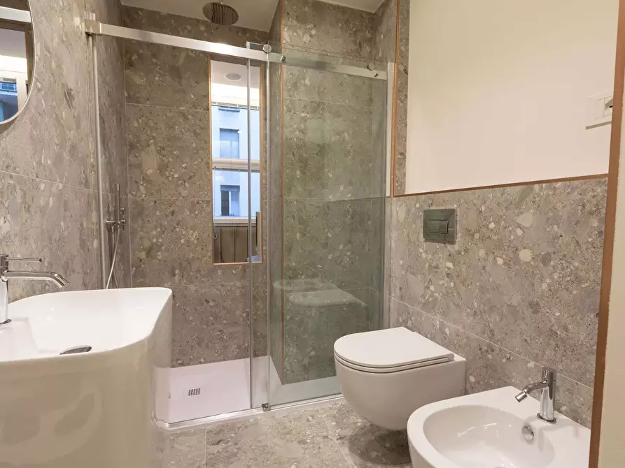 Immagine 18 di Appartamento in affitto  in Via Francesco Daverio6 a Milano