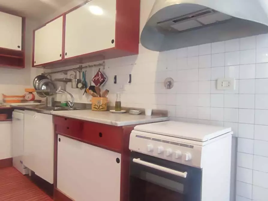 Immagine 8 di Appartamento in affitto  in Via San Pio V126 a Roma