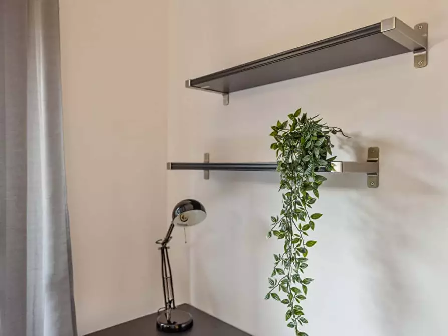 Immagine 5 di Camera in affitto  in Via Uguccione da Pisa4 a Milano