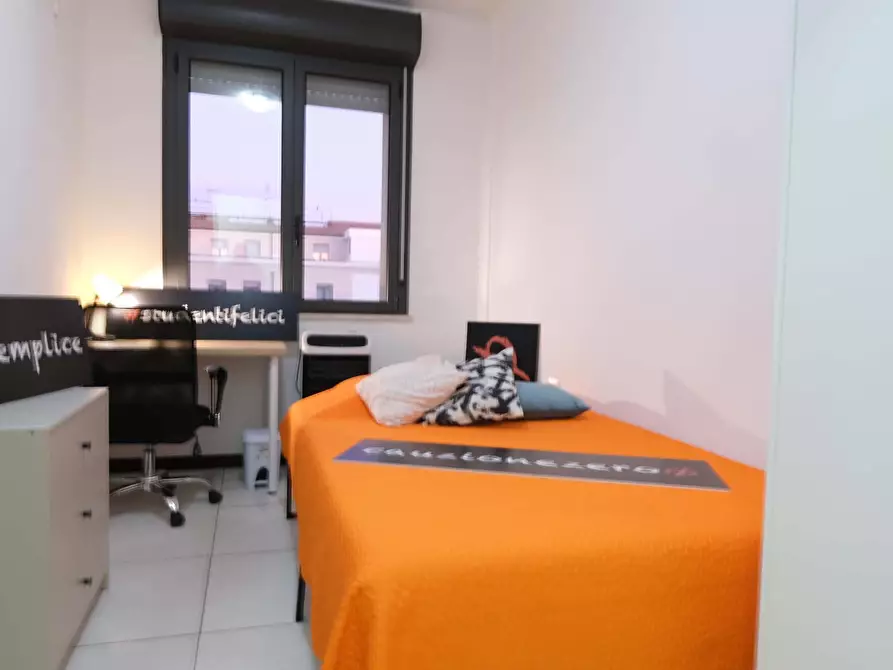 Immagine 3 di Camera in affitto  in Via Michele Coppinosnc a Sassari