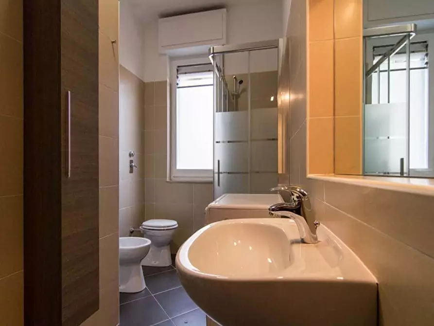 Immagine 10 di Camera in affitto  in Via Francesco Reina14 a Milano