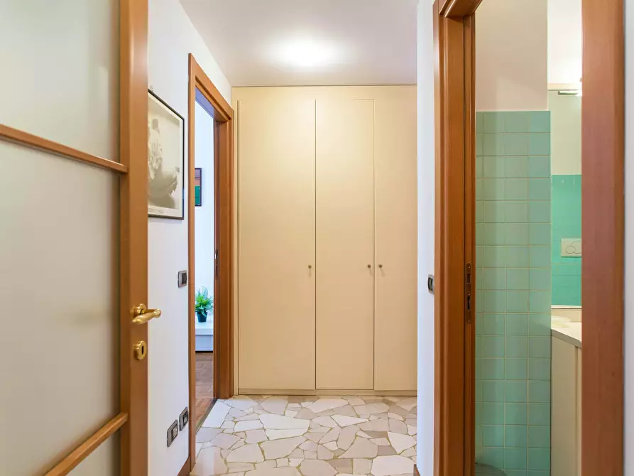 Immagine 12 di Appartamento in affitto  in Via Luigi Settembrini a Milano