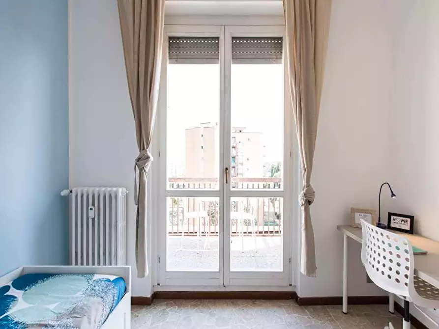 Immagine 1 di Camera in affitto  in Via Ginestre6 a Buccinasco
