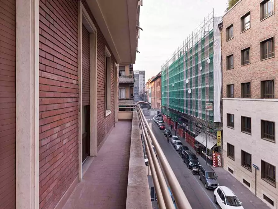 Immagine 25 di Camera in affitto  in Via Giulio Tarra1 a Milano