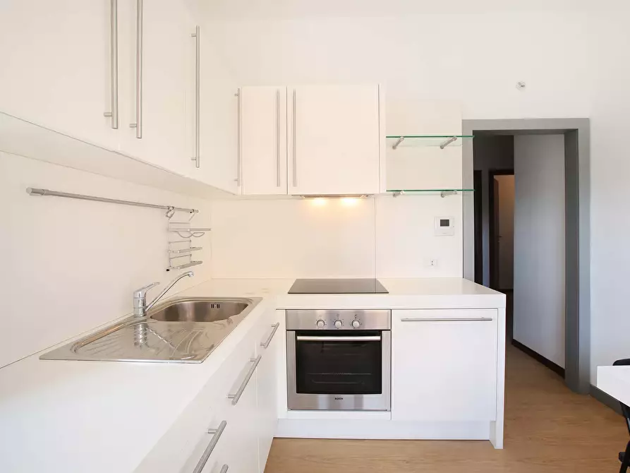 Immagine 17 di Camera in affitto  in Via Benjamin Constant2 a Milano