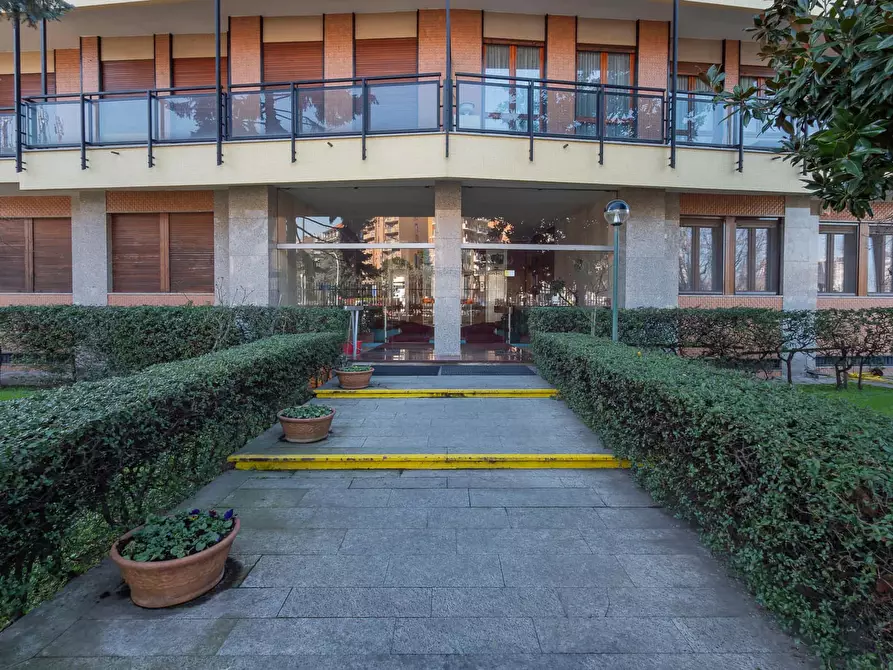 Immagine 36 di Appartamento in affitto  in Viale Legioni Romane55 a Milano