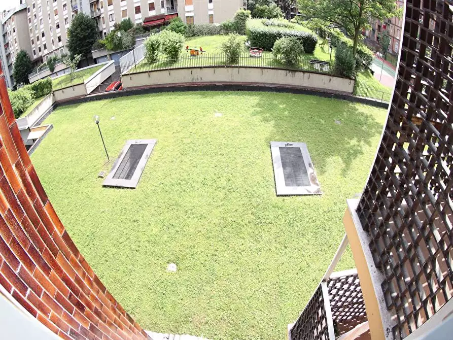 Immagine 2 di Camera in affitto  in Via dei Ciclamini11 a Milano