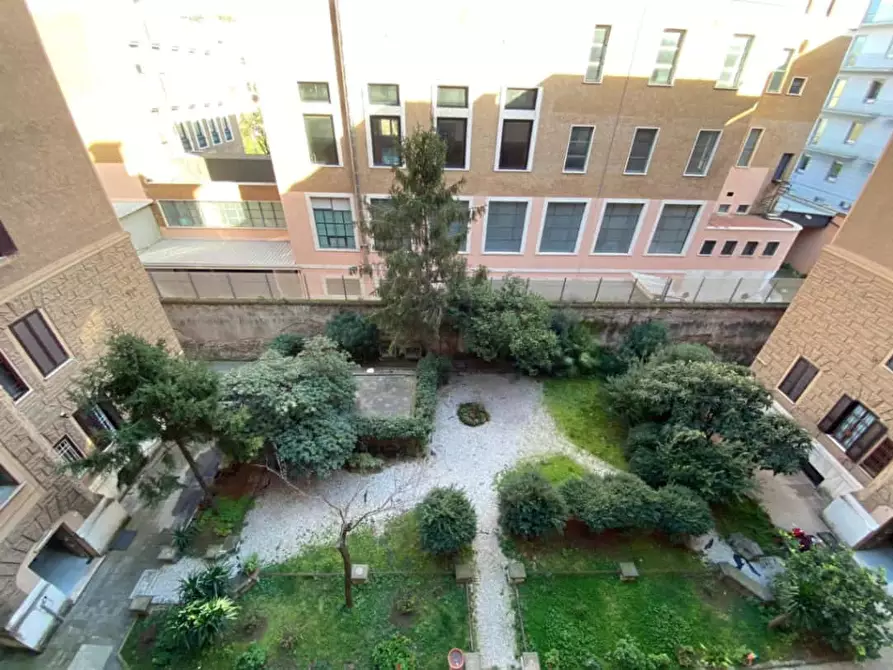 Immagine 16 di Appartamento in affitto  in Via la Spezia81 a Roma
