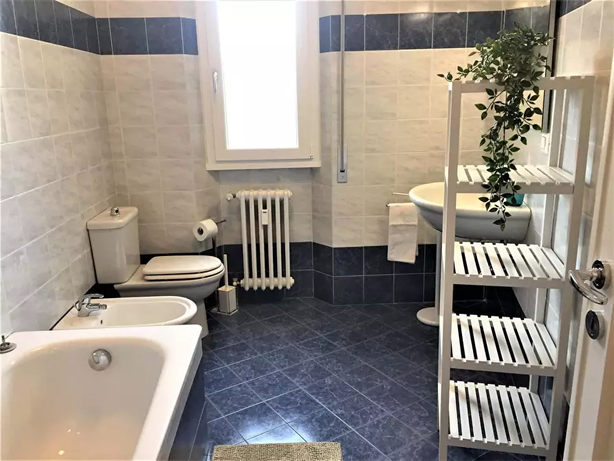 Immagine 10 di Camera in affitto  in Via Quintino Sella44 a Firenze