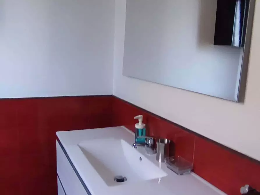 Immagine 52 di Appartamento in affitto  in Via Felice Caronni52 a Roma